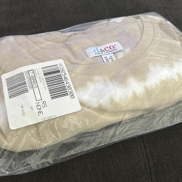 Denim & Co. Tie-Dye French Terry Long-Sleeve Sweatshirt - Picture 2 of 2